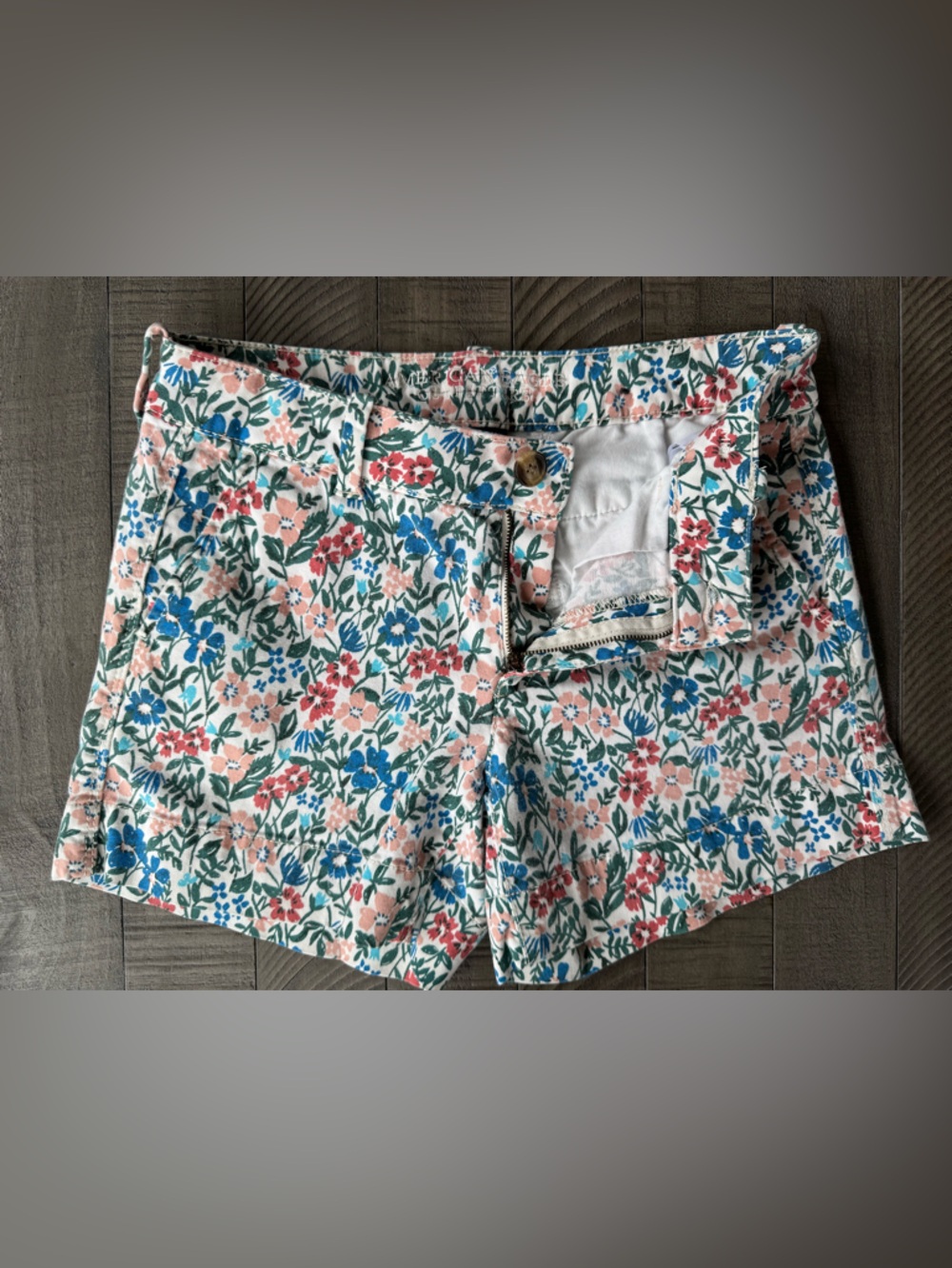 American Eagle Outfitters Summer Floral Shorts Women’s Size 8